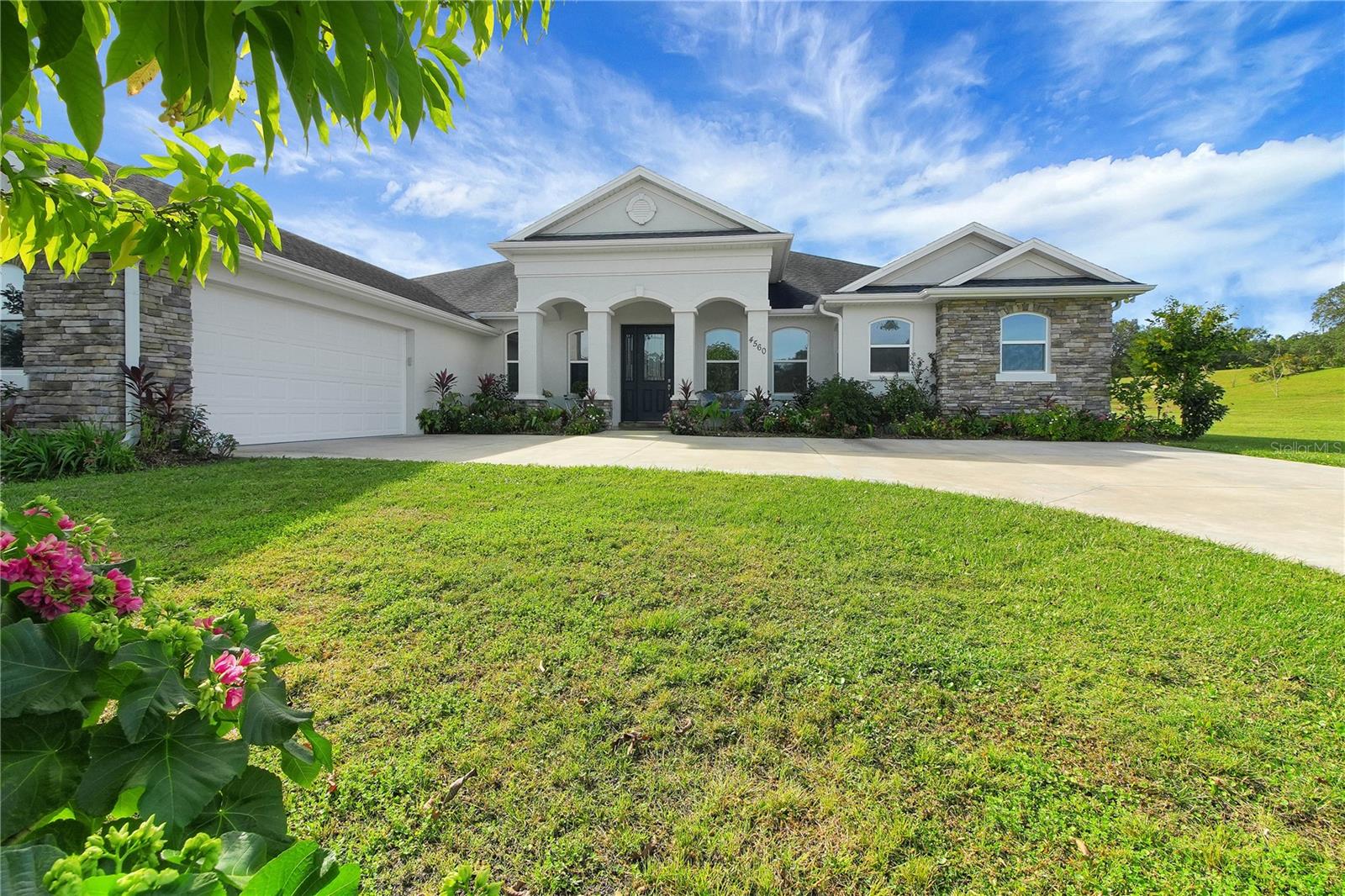 EAST VIEW ESTATES - Residential