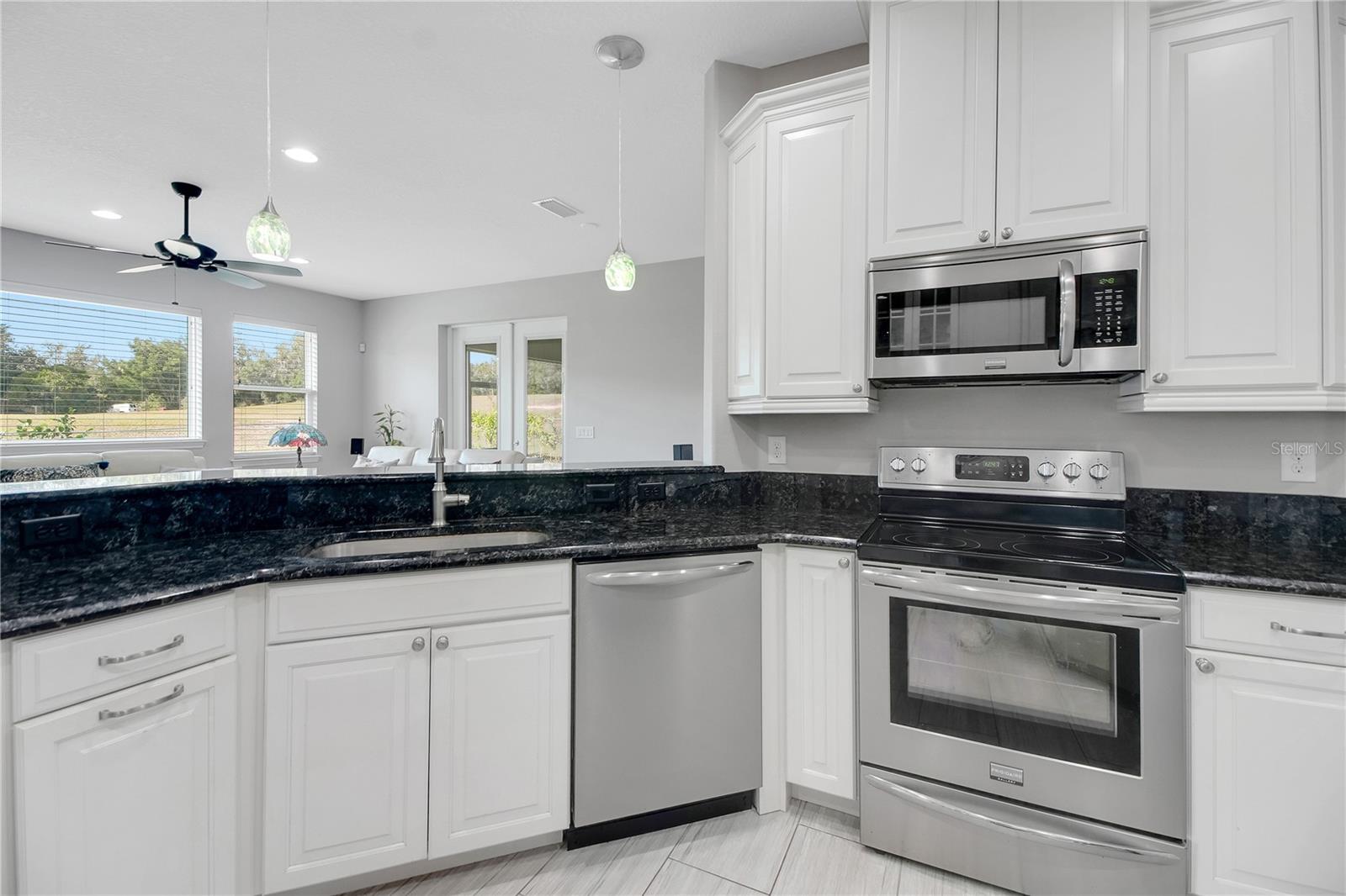 EAST VIEW ESTATES - Residential