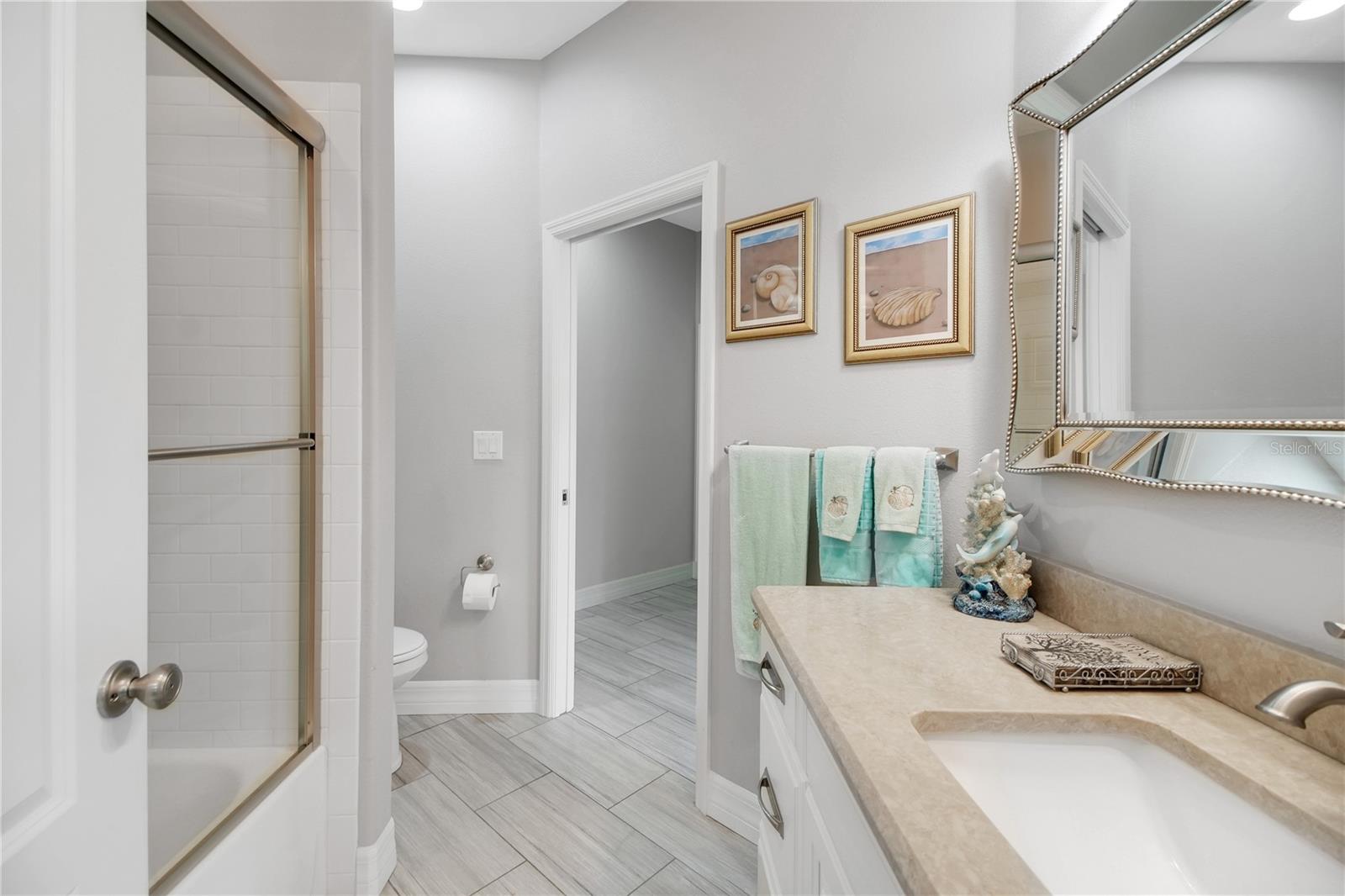 EAST VIEW ESTATES - Residential