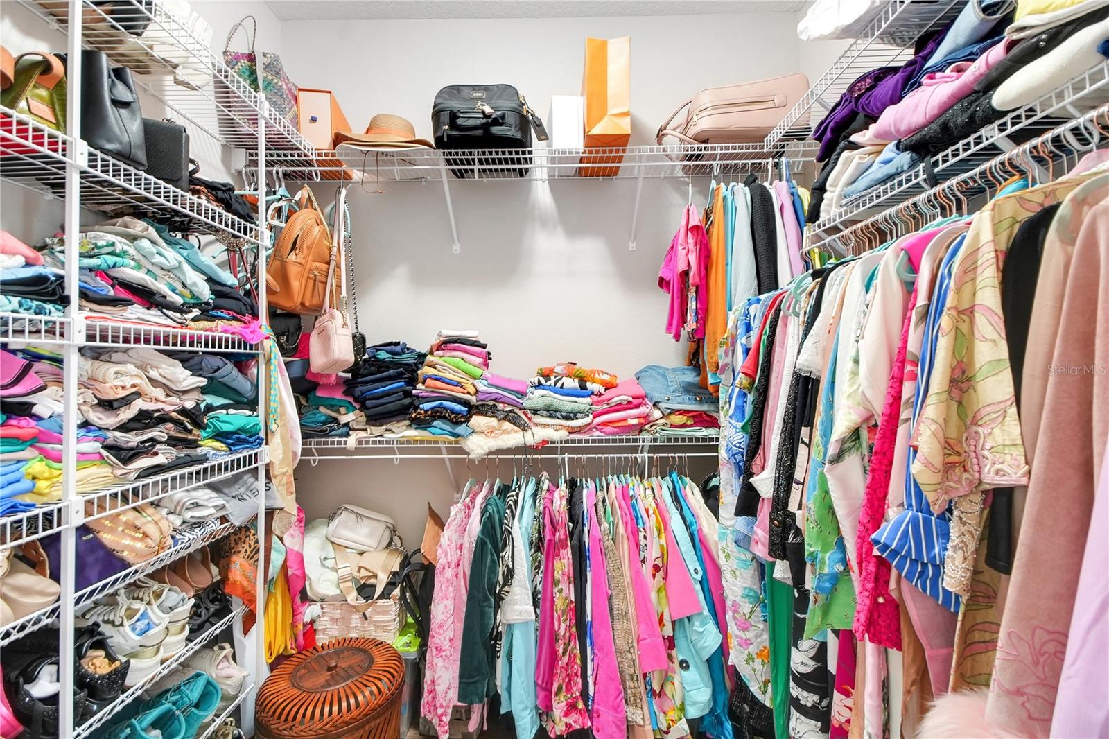 EAST VIEW ESTATES - Residential