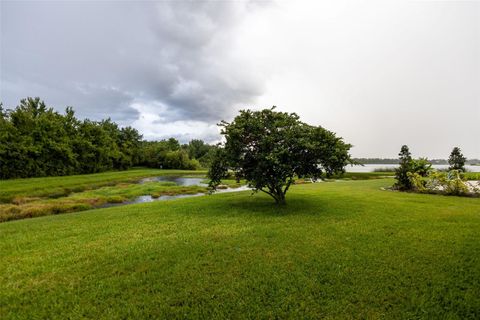 A home in LAKELAND