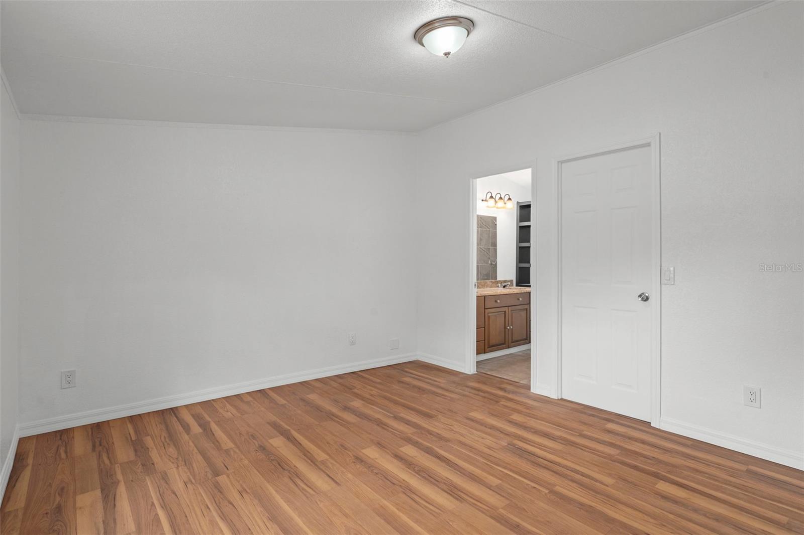 MOON LAKE ESTATES - Residential