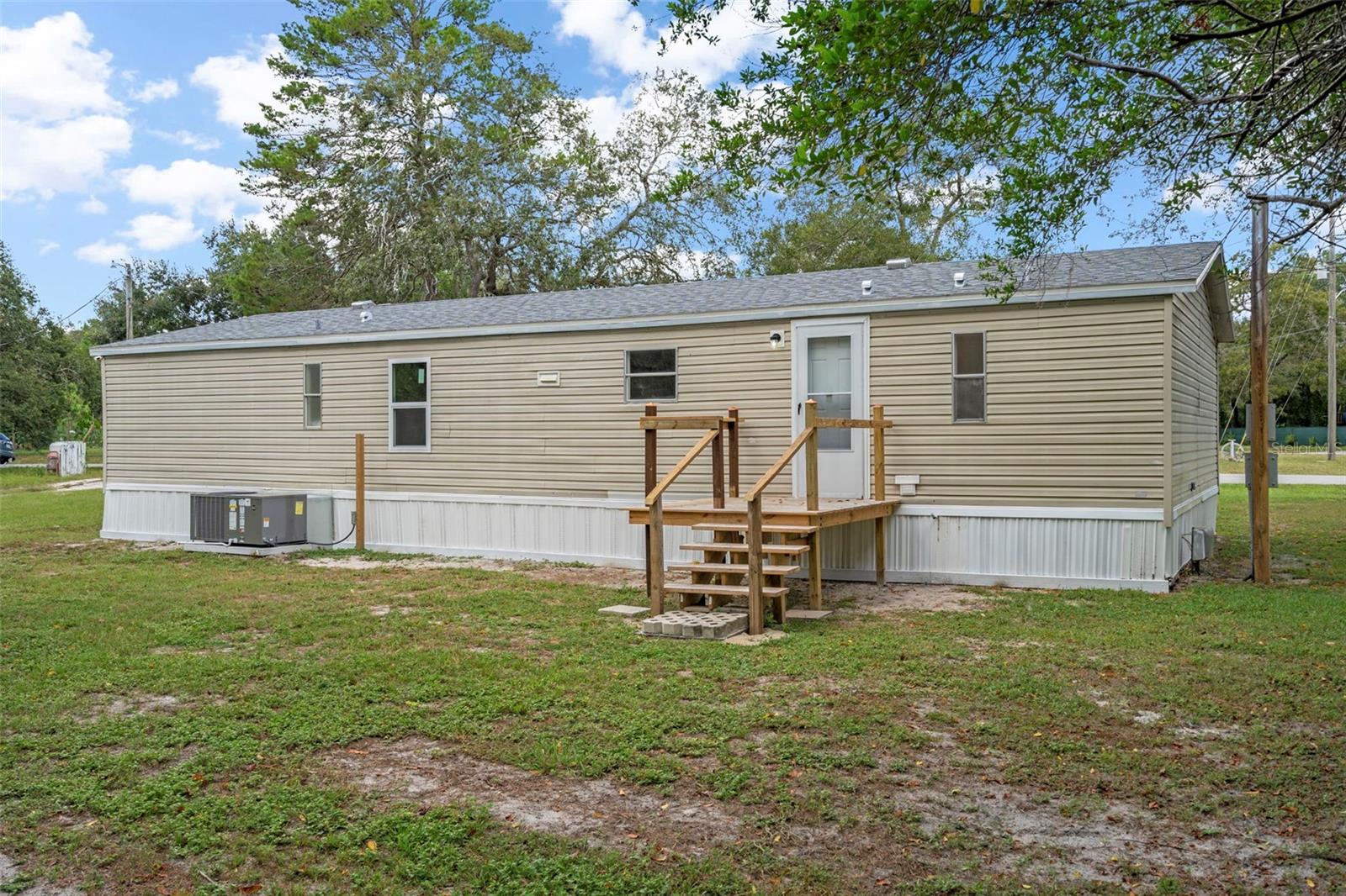 MOON LAKE ESTATES - Residential
