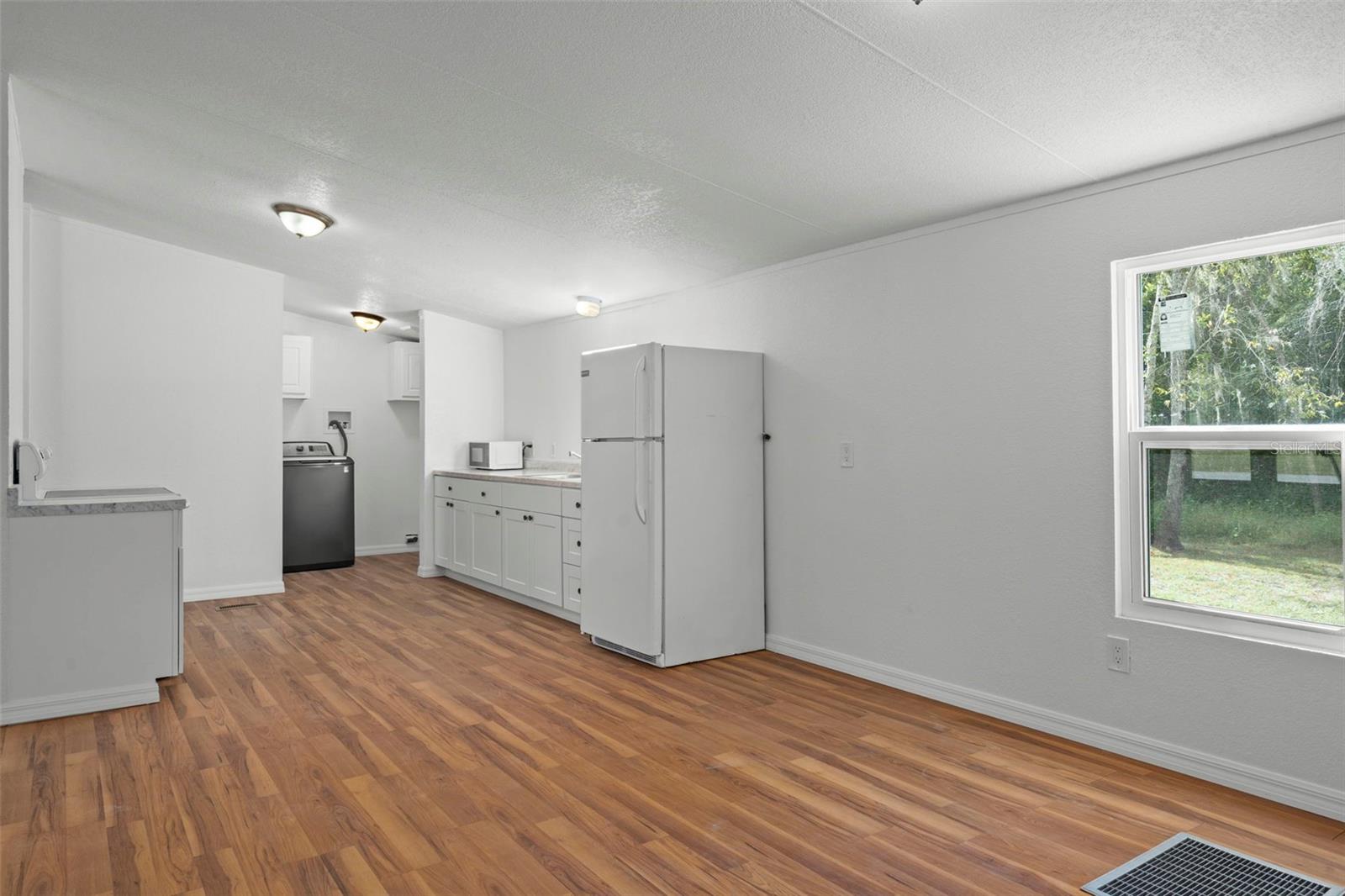 MOON LAKE ESTATES - Residential