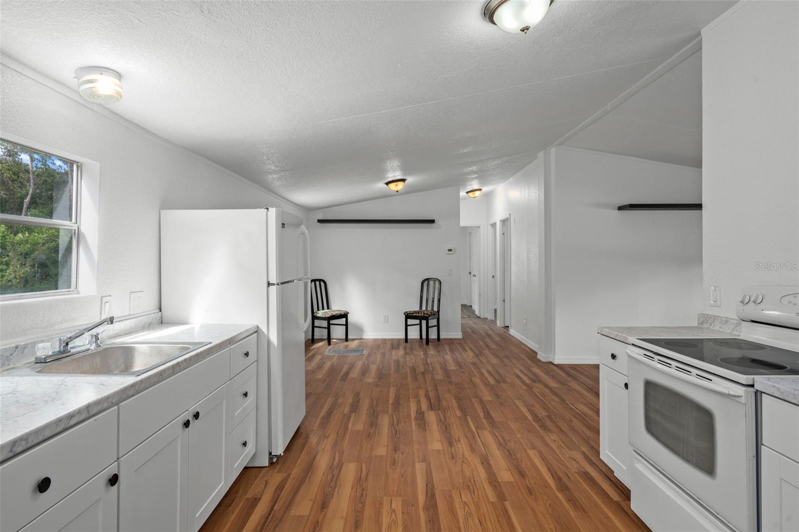 MOON LAKE ESTATES - Residential