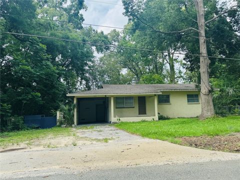 Photo of 1051 SE 28th Road, Ocala, FL 34471 (MLS # OM703182) Photo of 1051 SE 28th Road, Ocala, FL 34471 (MLS # OM703182)