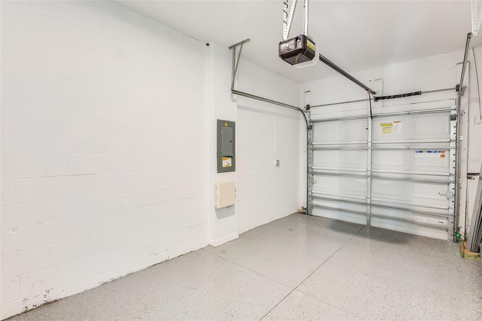 PALMERO - Residential Lease