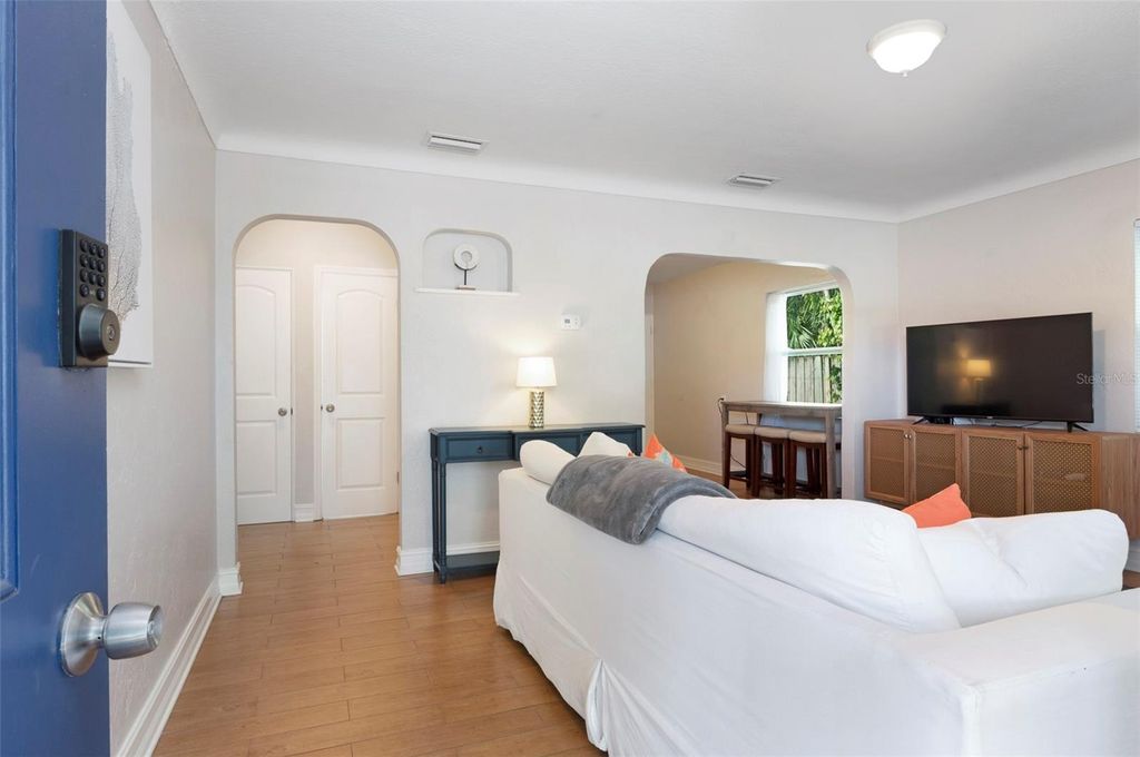 Photo of 3510 4th Avenue N, St Petersburg, FL 33713 (MLS # TB8487477)