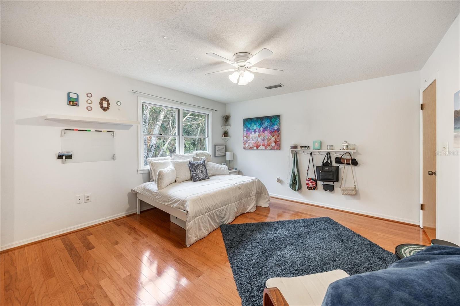 FIRST VIEW ACRES - Residential