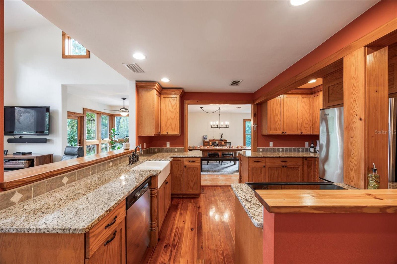 FIRST VIEW ACRES - Residential