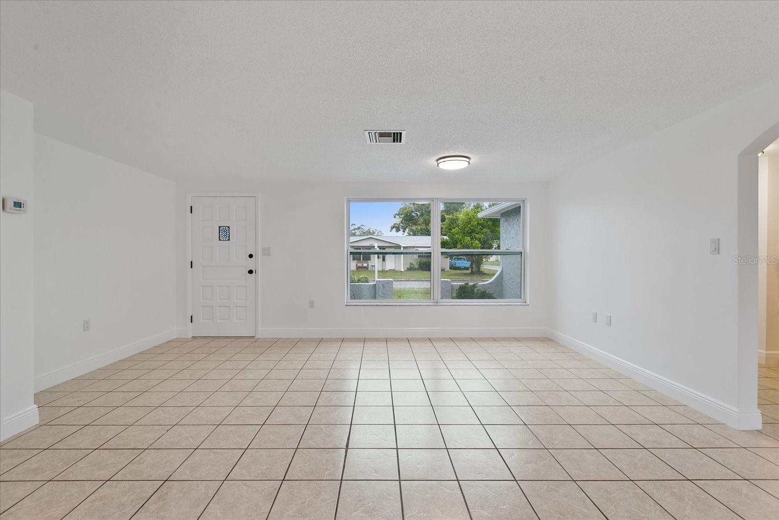 1332 MAYBURY DRIVE