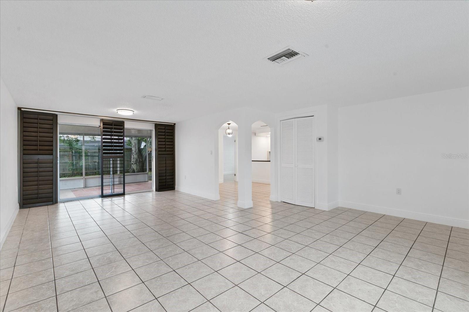 1332 MAYBURY DRIVE