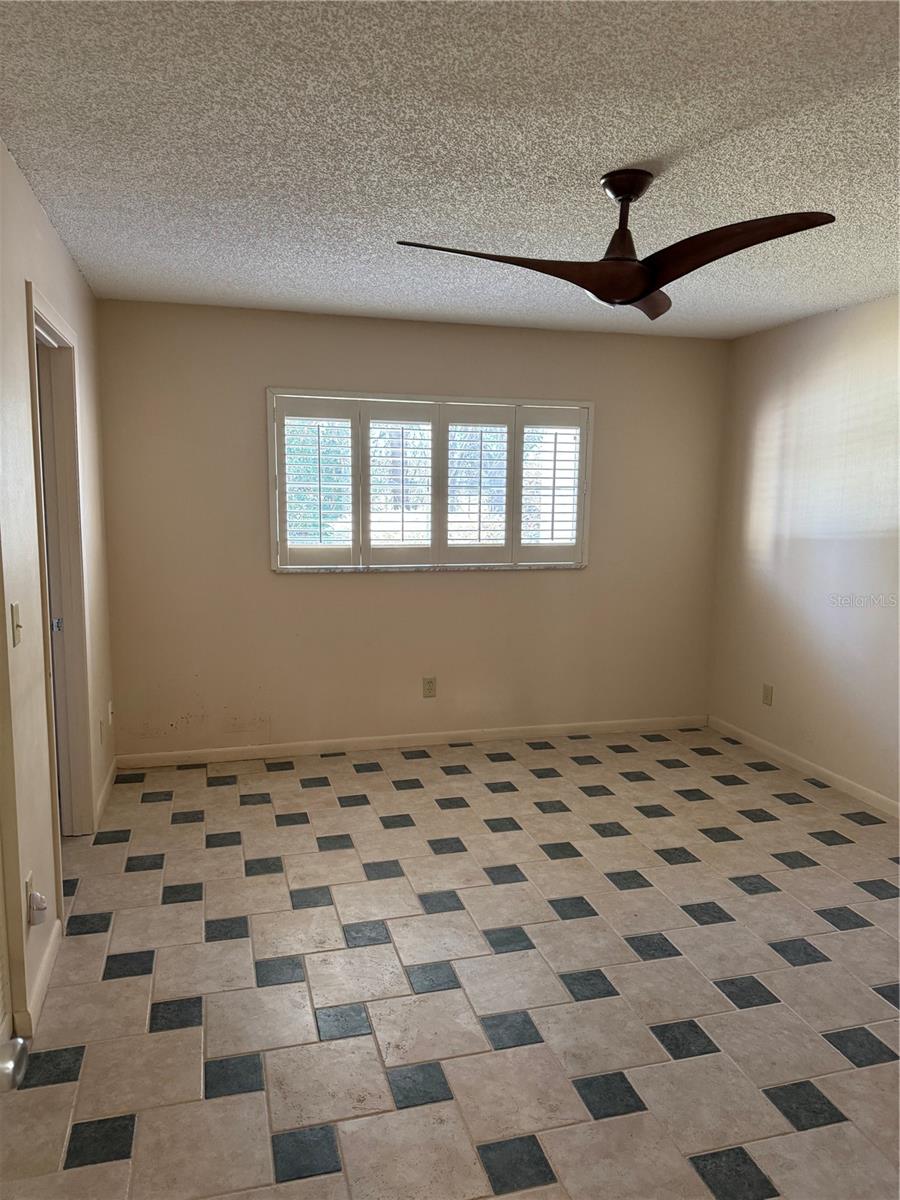 ON TOP OF THE WORLD - Residential