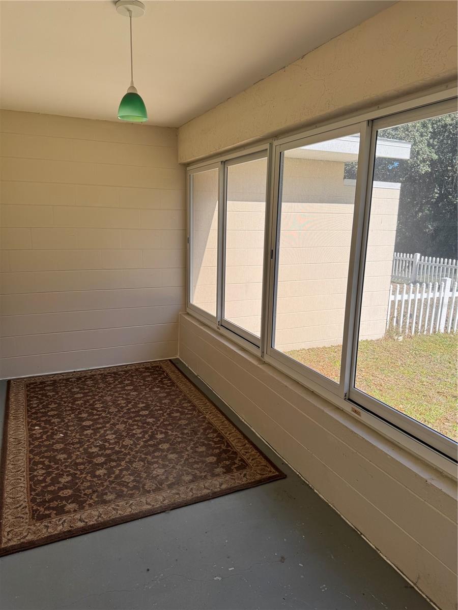 ON TOP OF THE WORLD - Residential