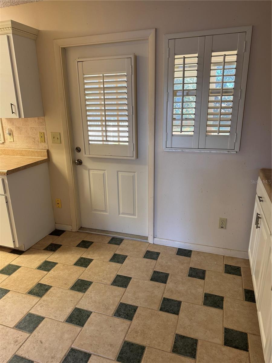 ON TOP OF THE WORLD - Residential