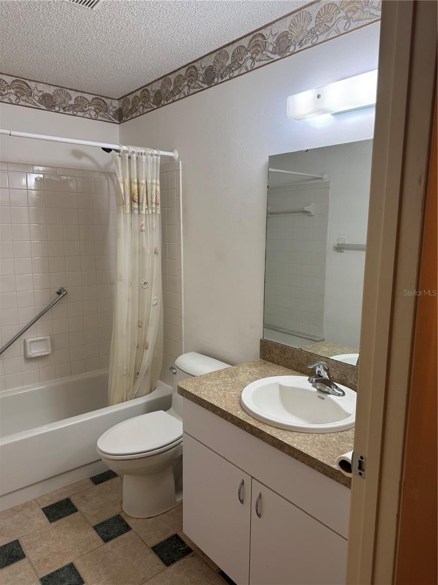 ON TOP OF THE WORLD - Residential