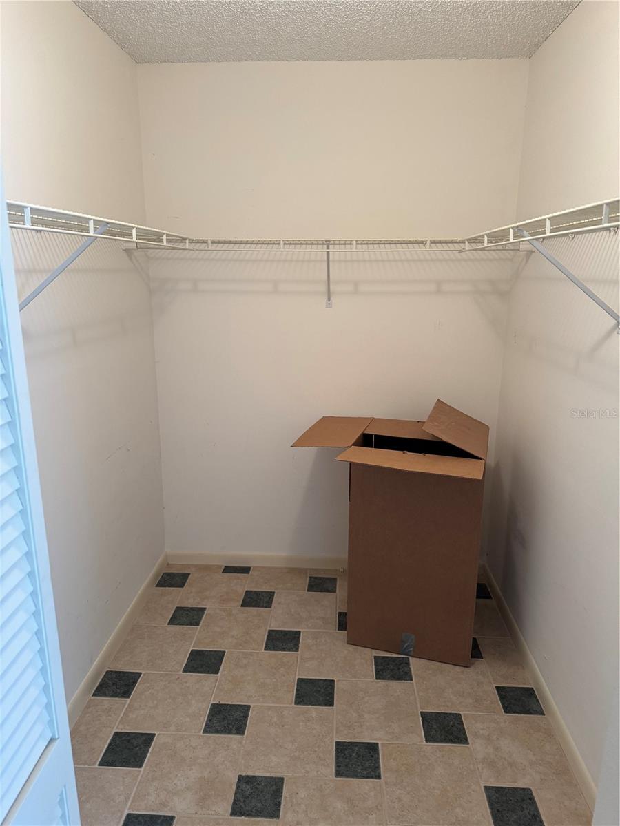 ON TOP OF THE WORLD - Residential