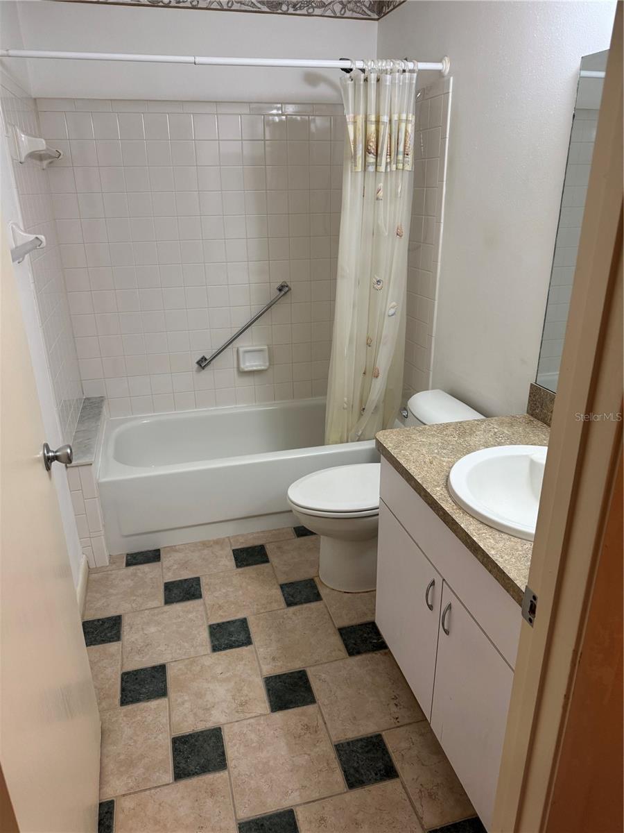 ON TOP OF THE WORLD - Residential