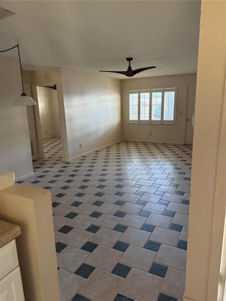 ON TOP OF THE WORLD - Residential