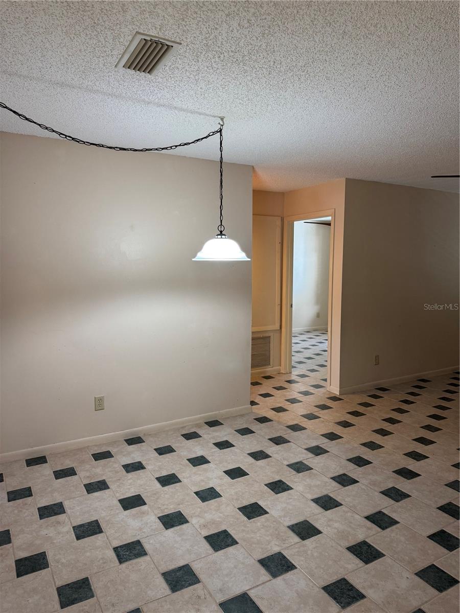 ON TOP OF THE WORLD - Residential