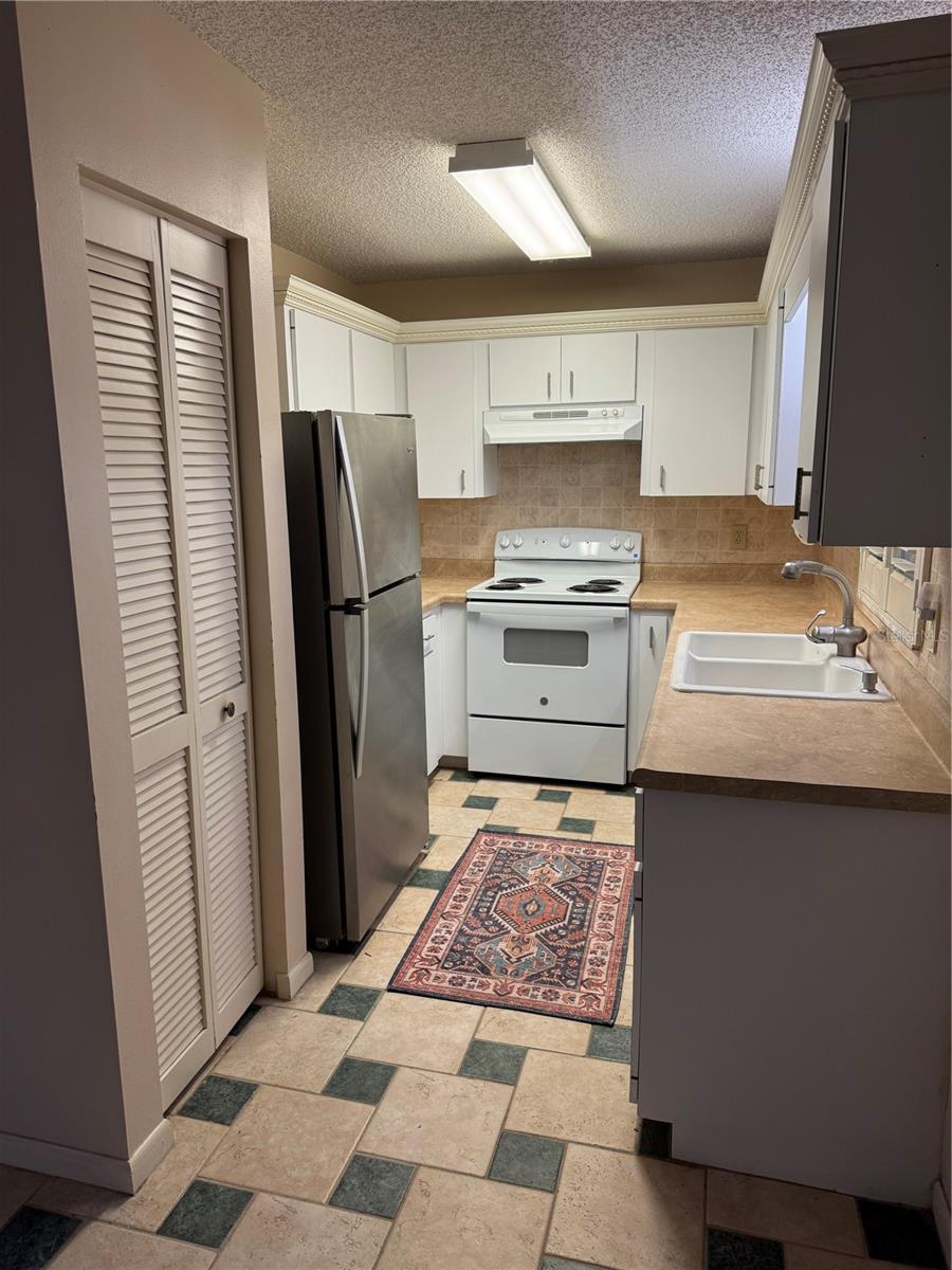 ON TOP OF THE WORLD - Residential