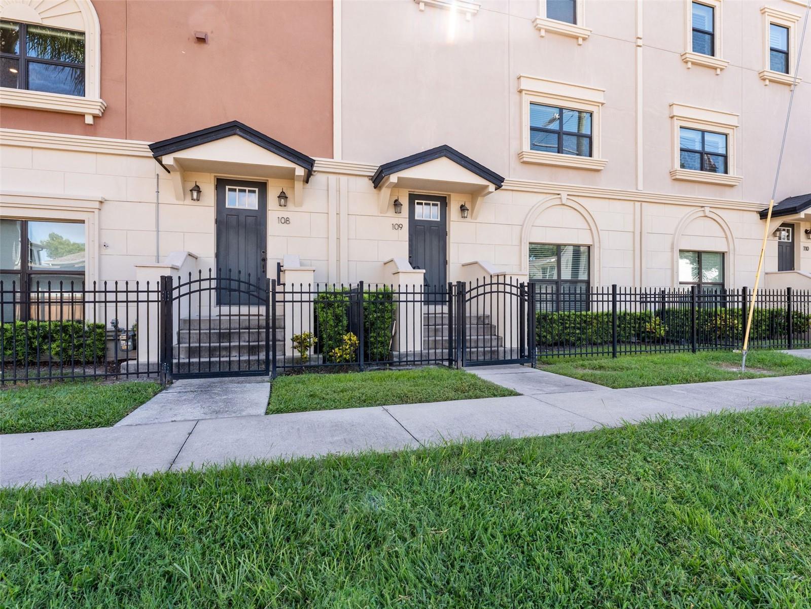 3421 W HORATIO STREET 109