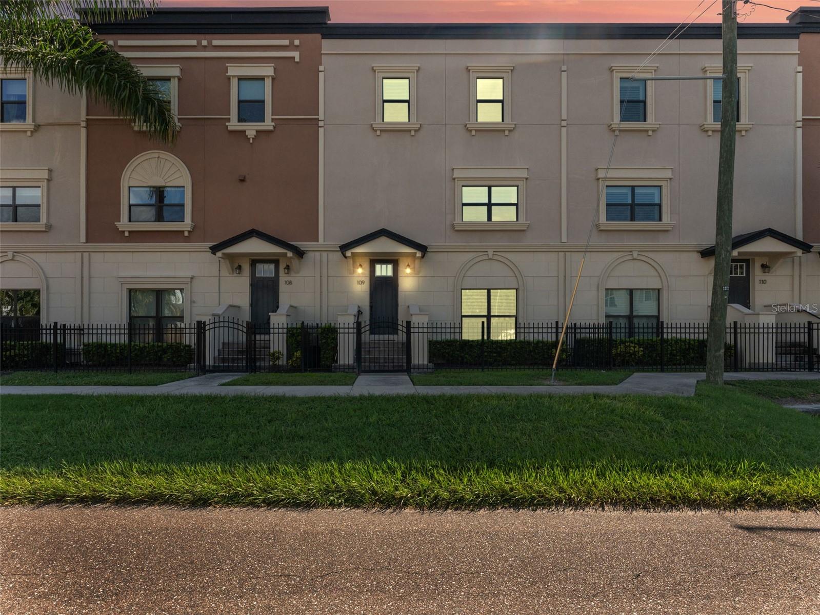 3421 W HORATIO STREET 109