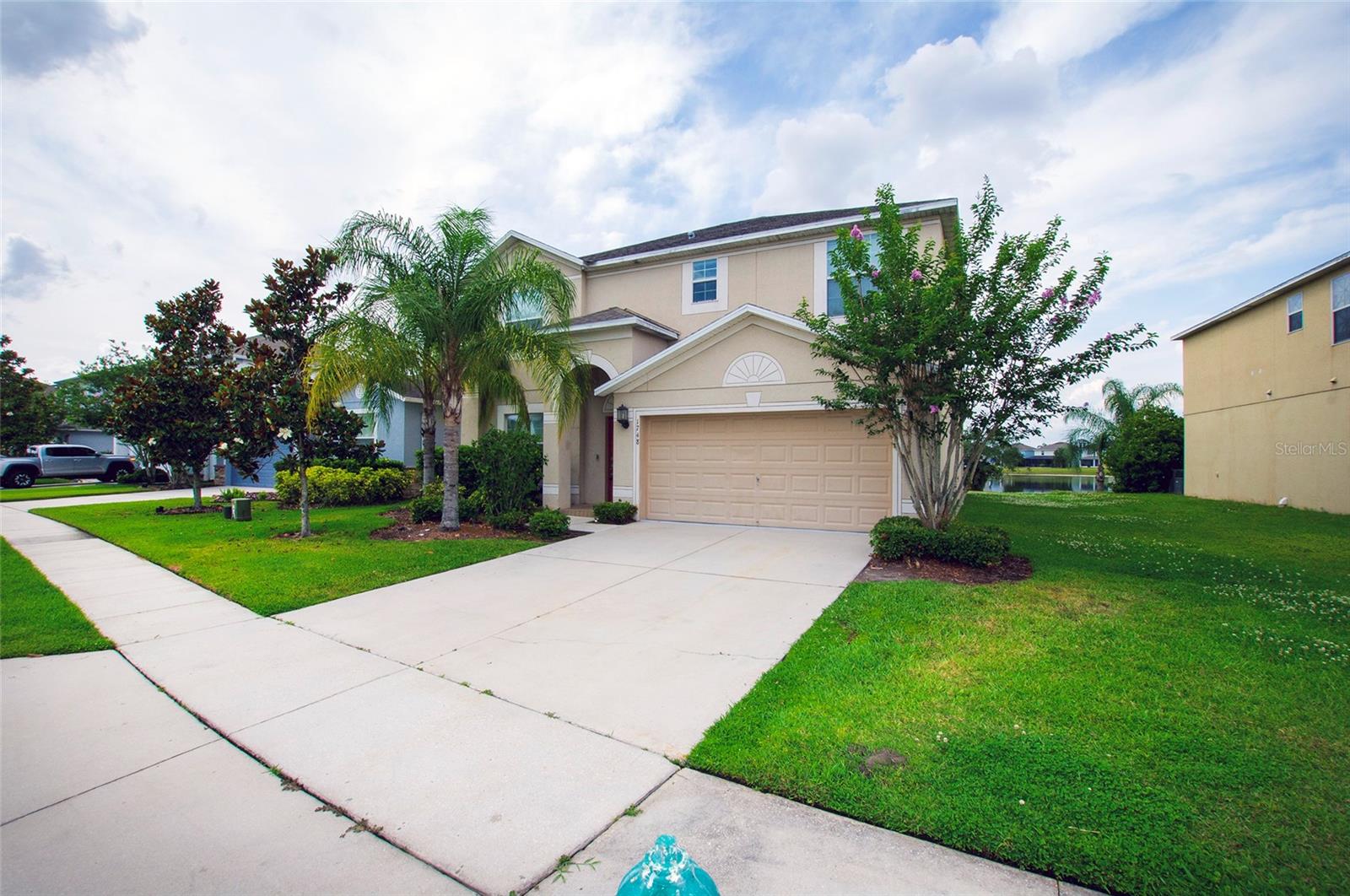 1748 THETFORD CIRCLE
