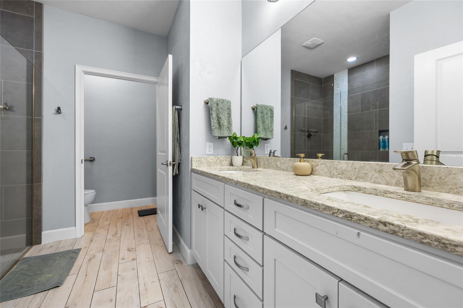 VILLAS OF WEST END UNIT B PH 1 - Residential