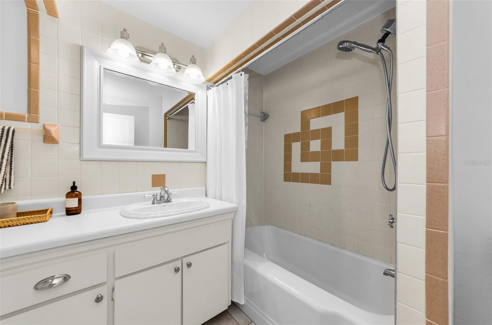 GOLFLAND RESUB - Residential