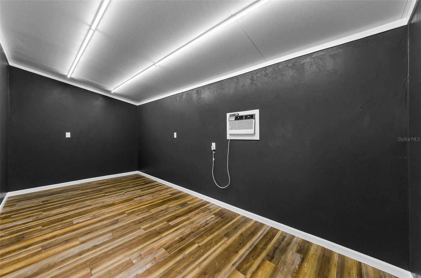 GOLFLAND RESUB - Residential