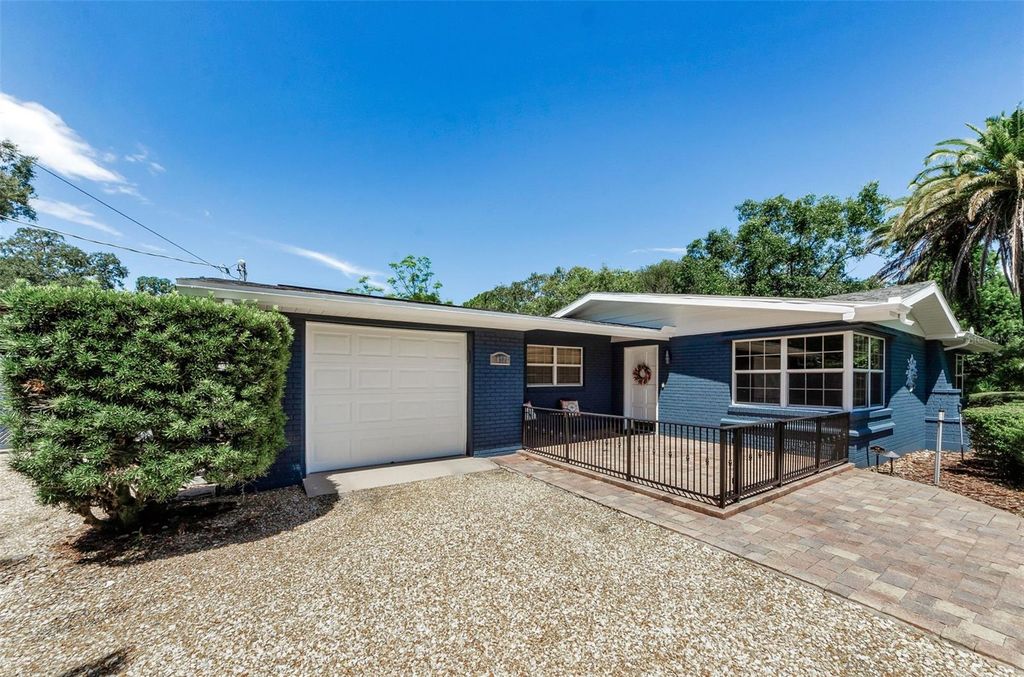 Photo of 10702 N Oregon Avenue, Tampa, FL 33612 (MLS # TB8443769)