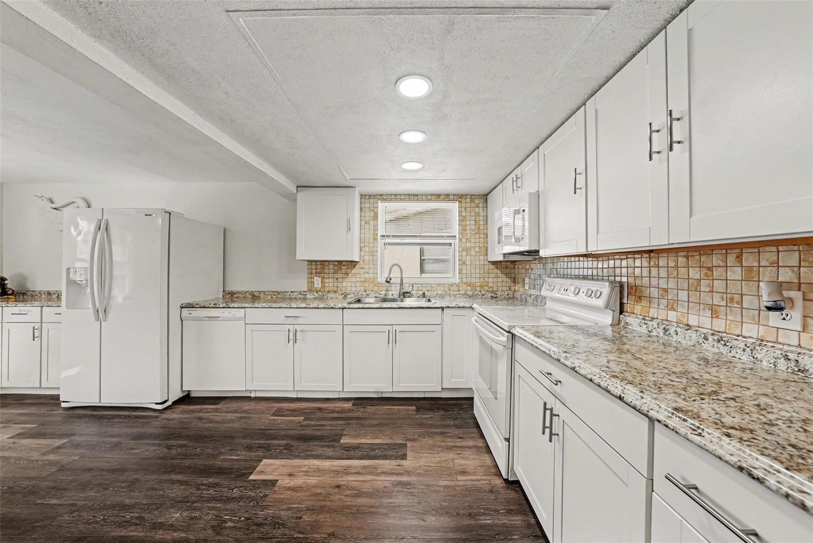 HILLANDALE - Residential