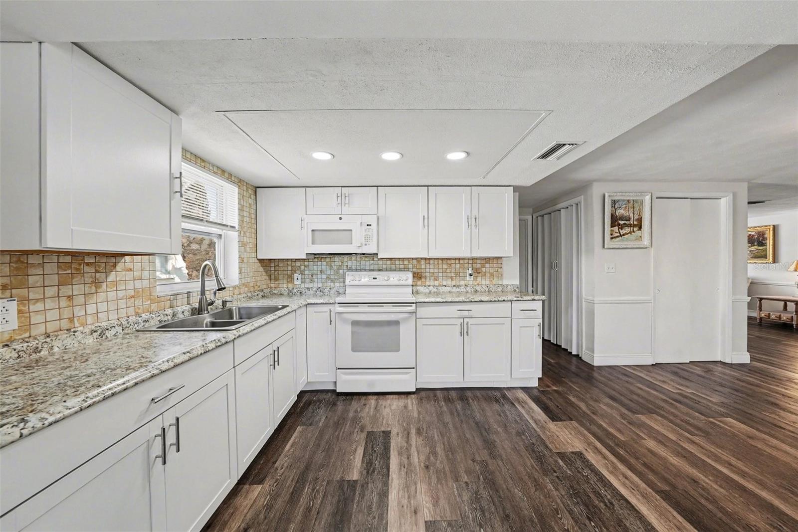 HILLANDALE - Residential