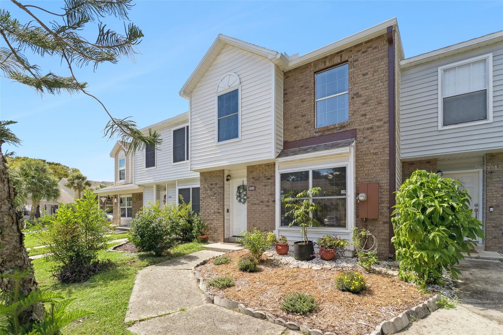 594 GREEN SPRING CIRCLE