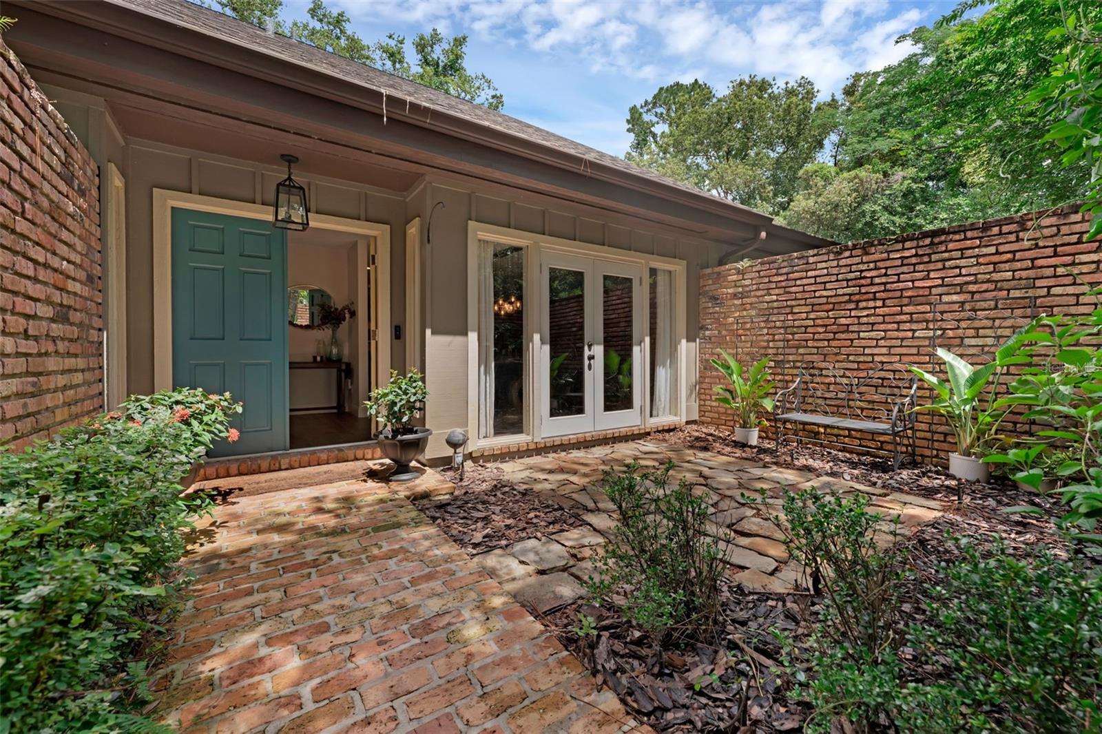 4702 SHORECREST DRIVE