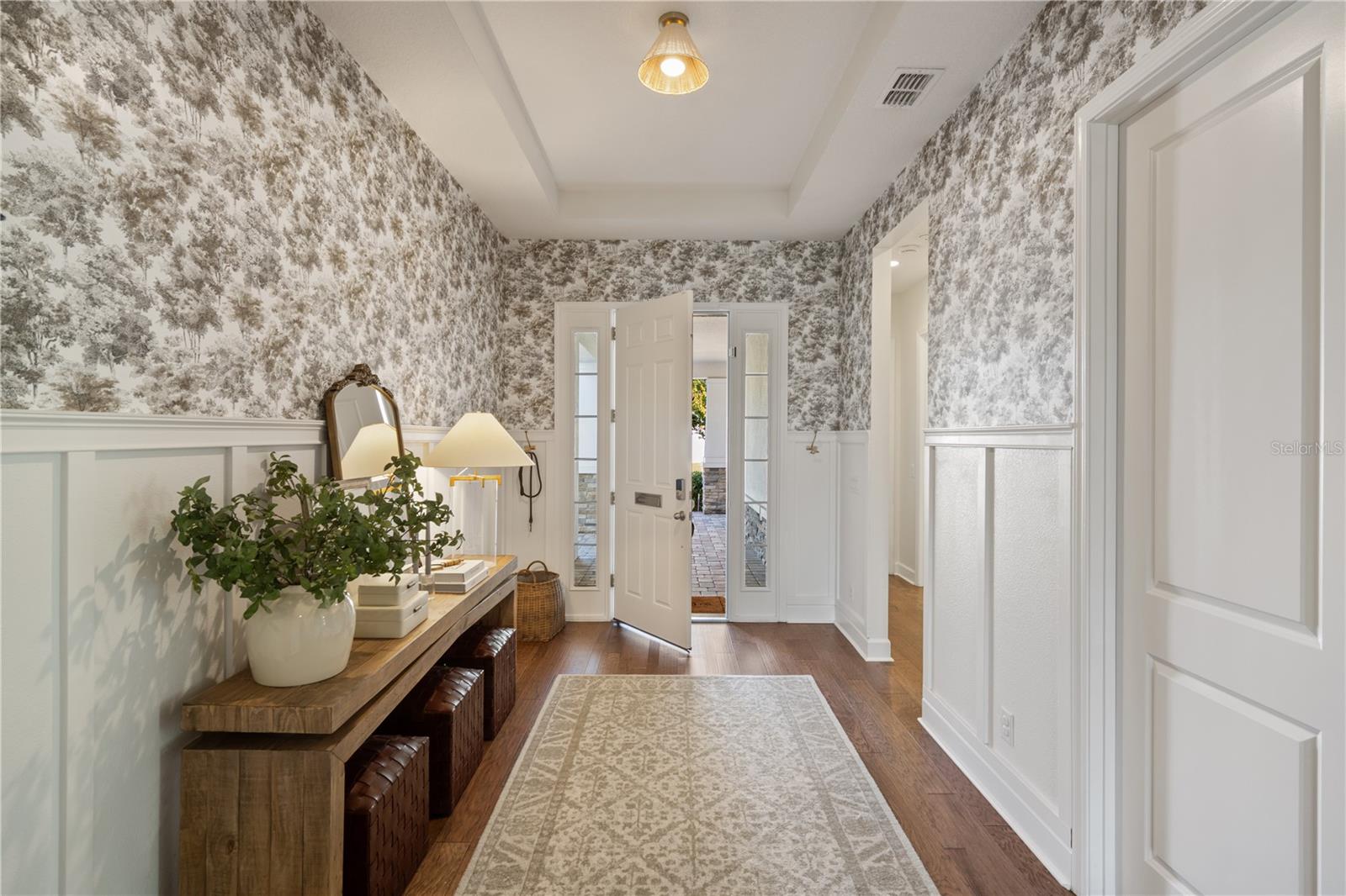 7650 TANGERINE KNOLL LOOP