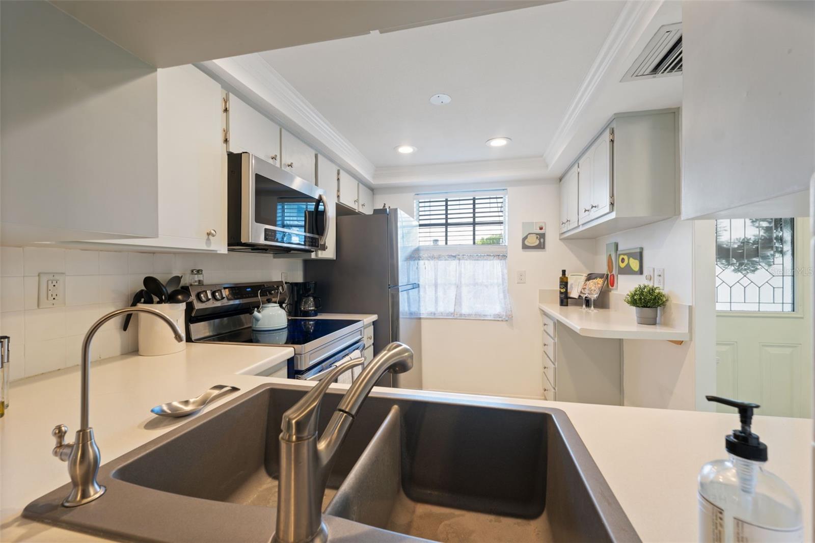 GARDENS OF BEACON SQUARE CONDO - Residential
