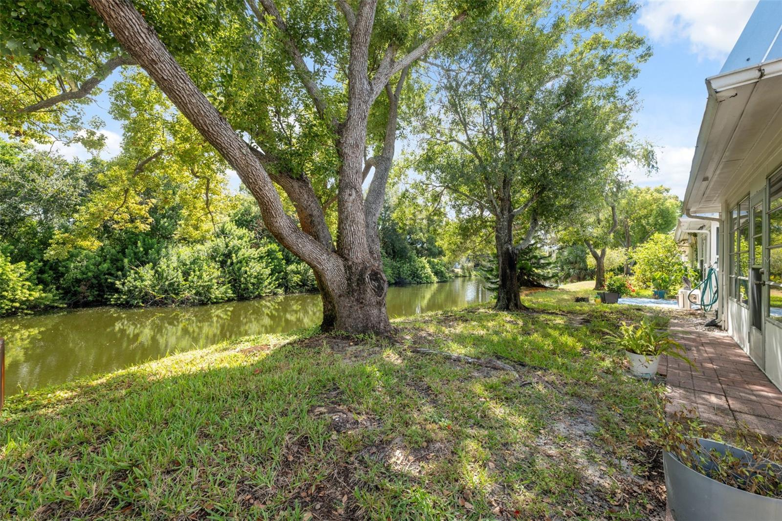 GARDENS OF BEACON SQUARE CONDO - Residential