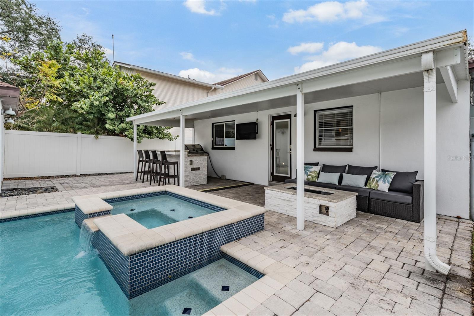 DAVIS ISLANDS - Residential