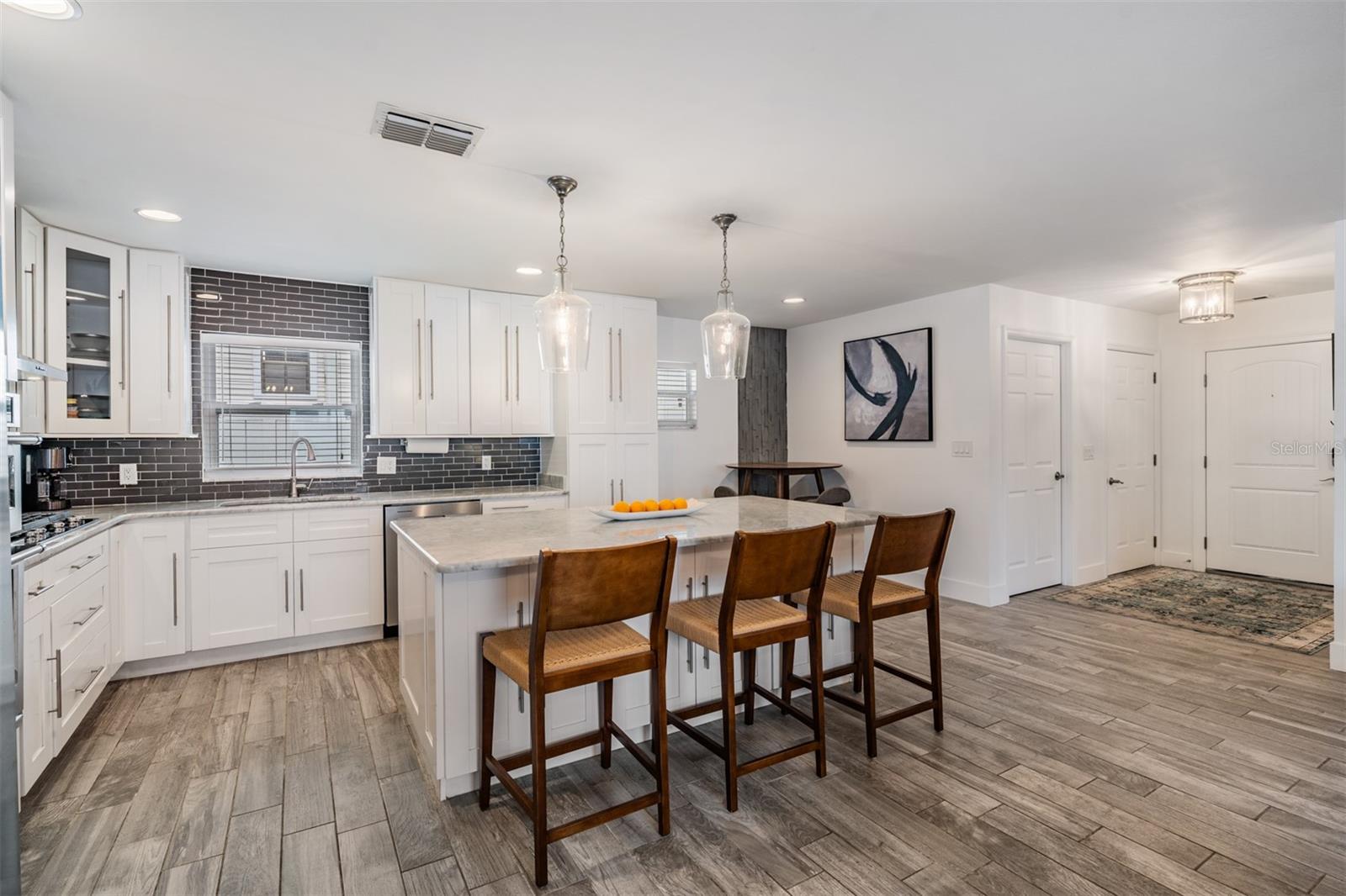 DAVIS ISLANDS - Residential