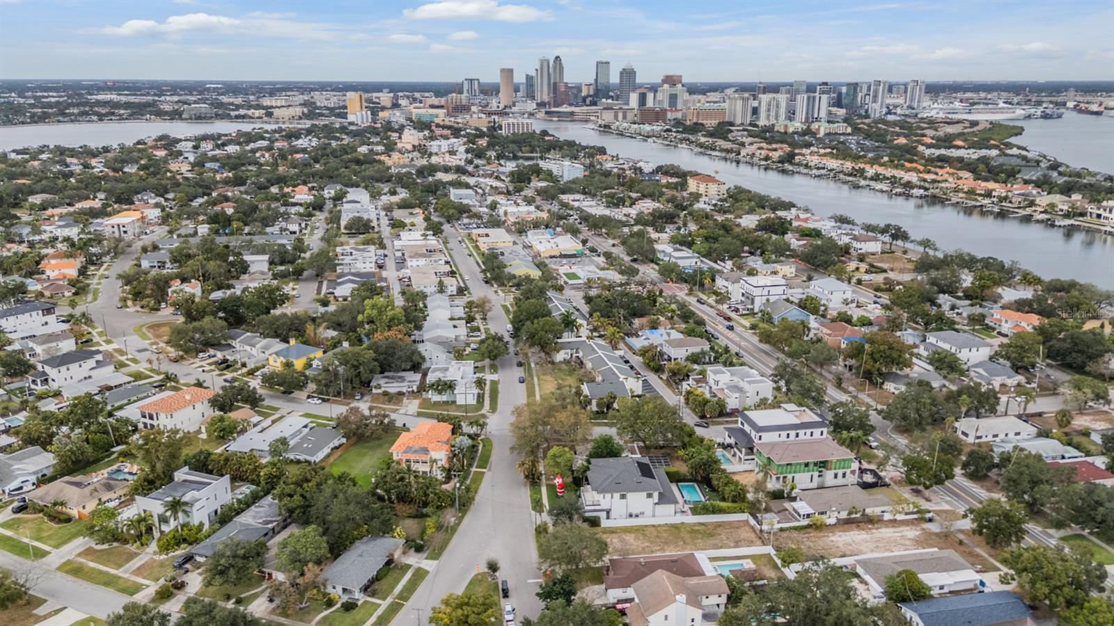 DAVIS ISLANDS - Residential