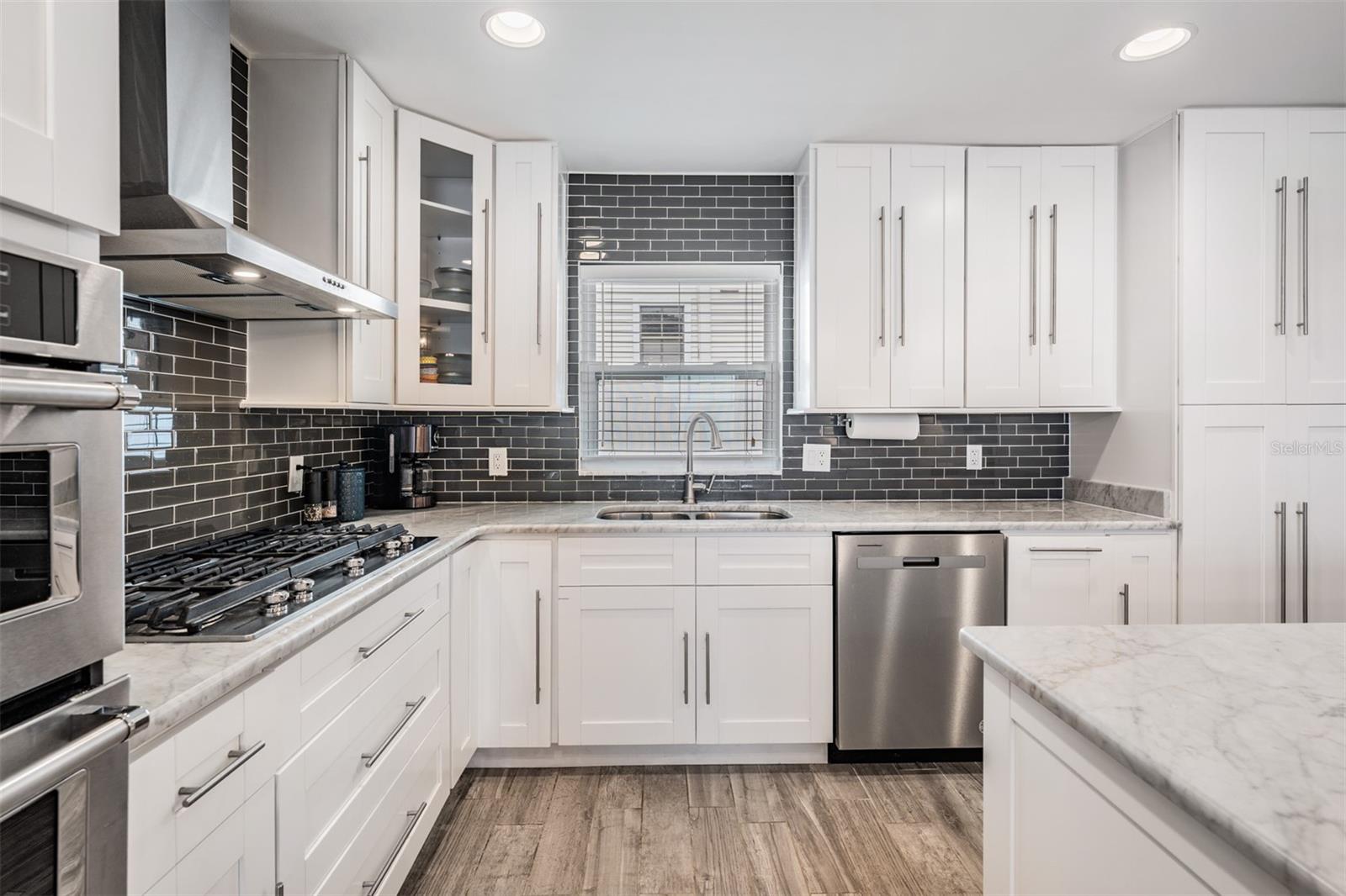 DAVIS ISLANDS - Residential