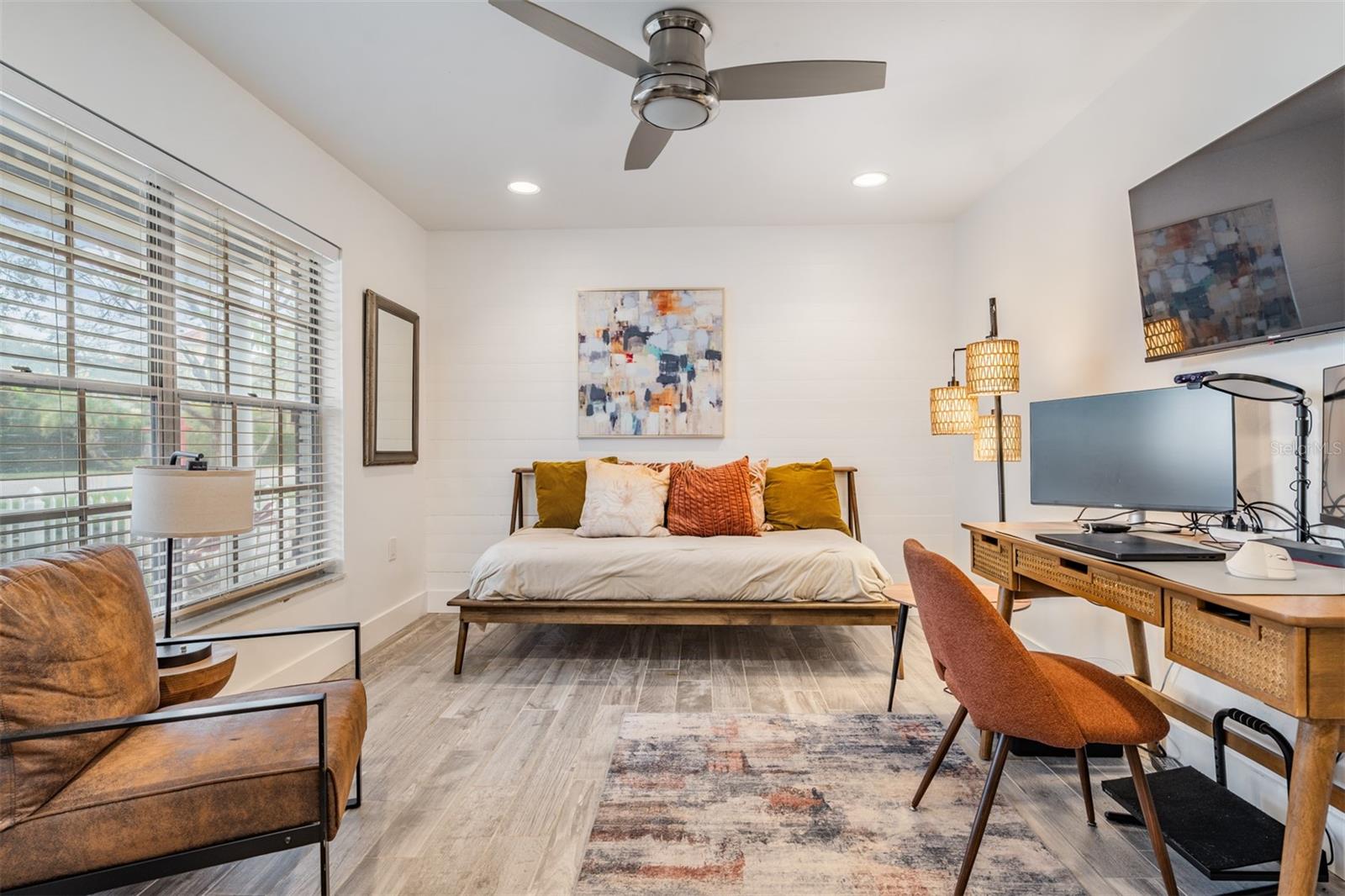 DAVIS ISLANDS - Residential