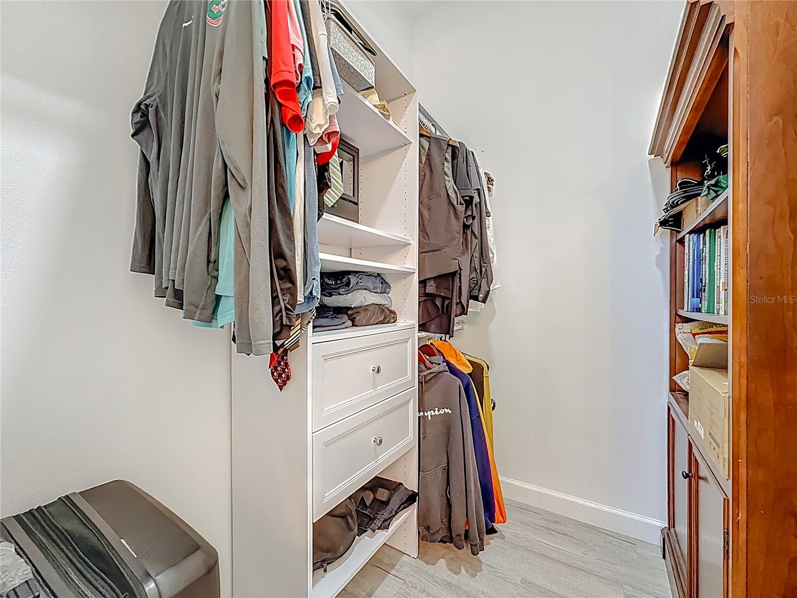 YOUNGS SUB DE LUXE - Residential