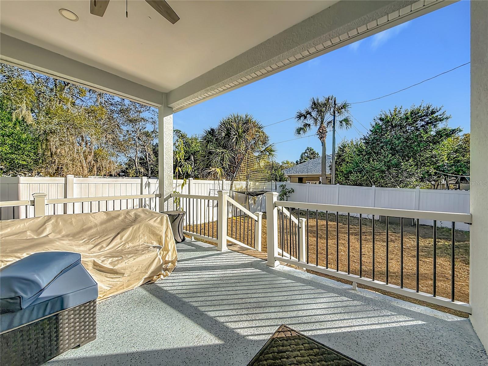 YOUNGS SUB DE LUXE - Residential