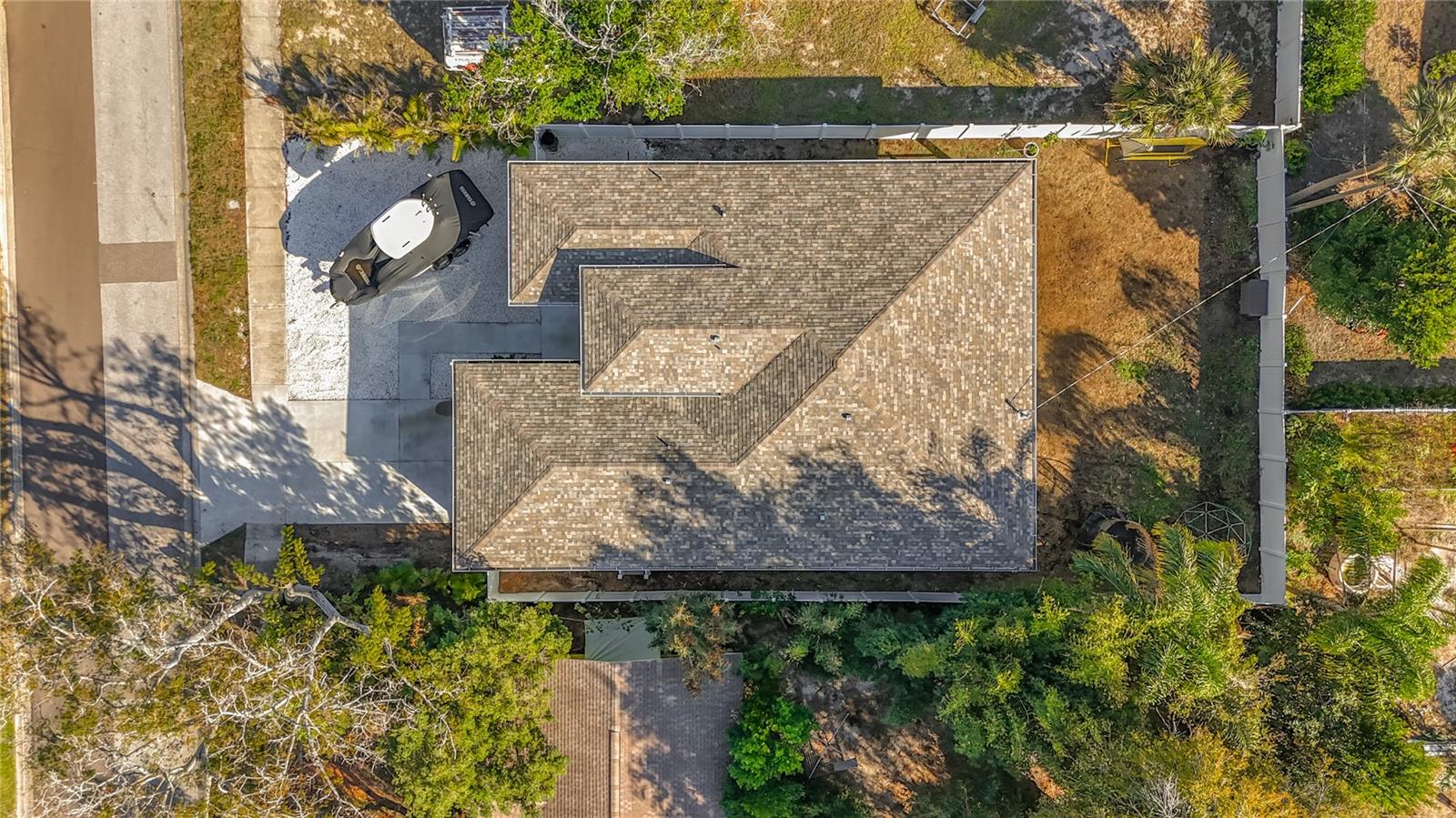 YOUNGS SUB DE LUXE - Residential