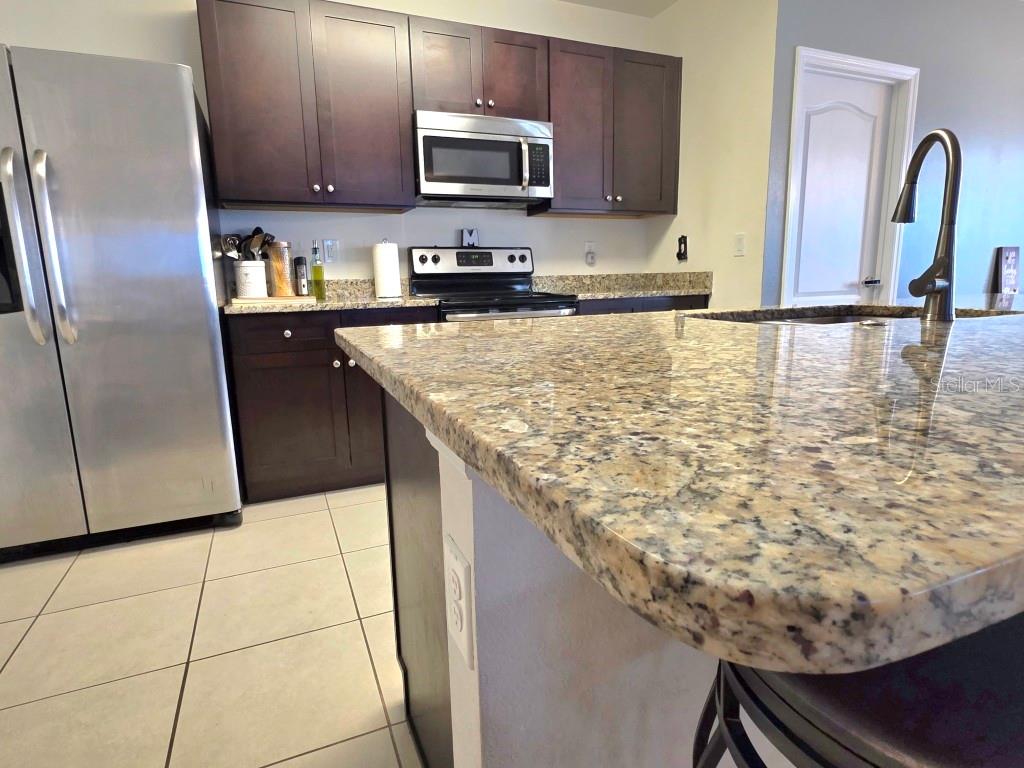 SUMMERS CORNER - Residential