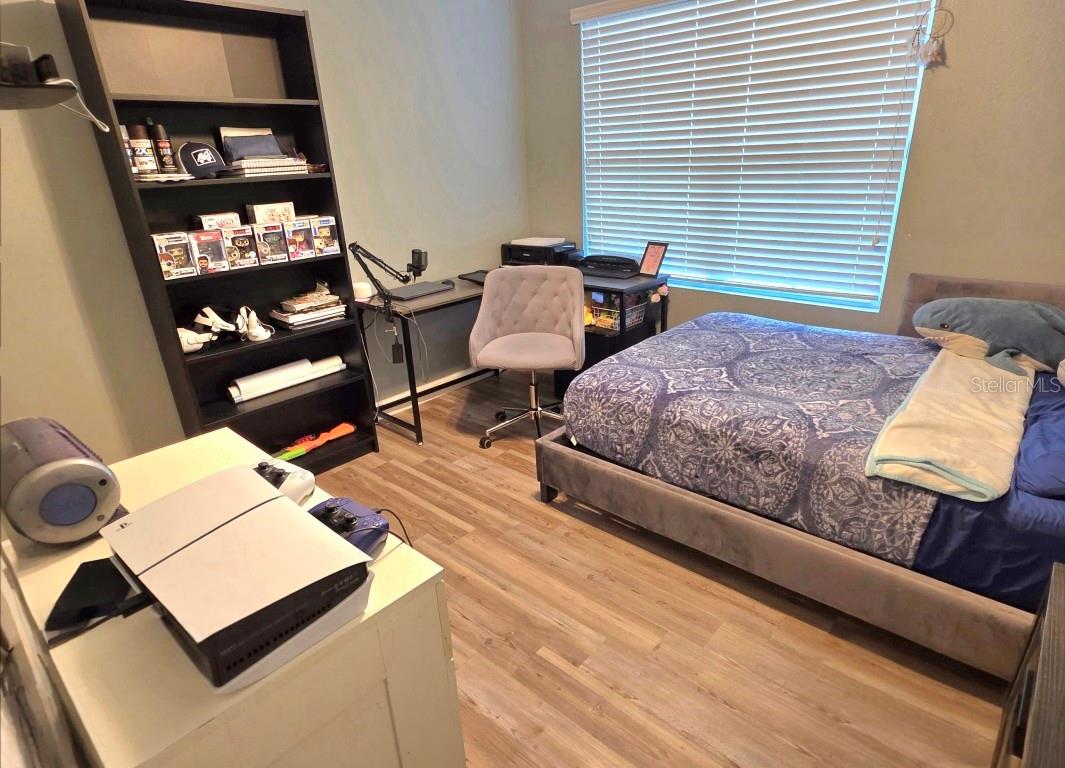 SUMMERS CORNER - Residential