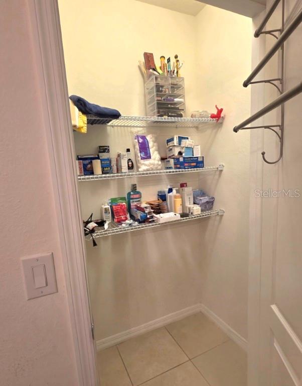 SUMMERS CORNER - Residential